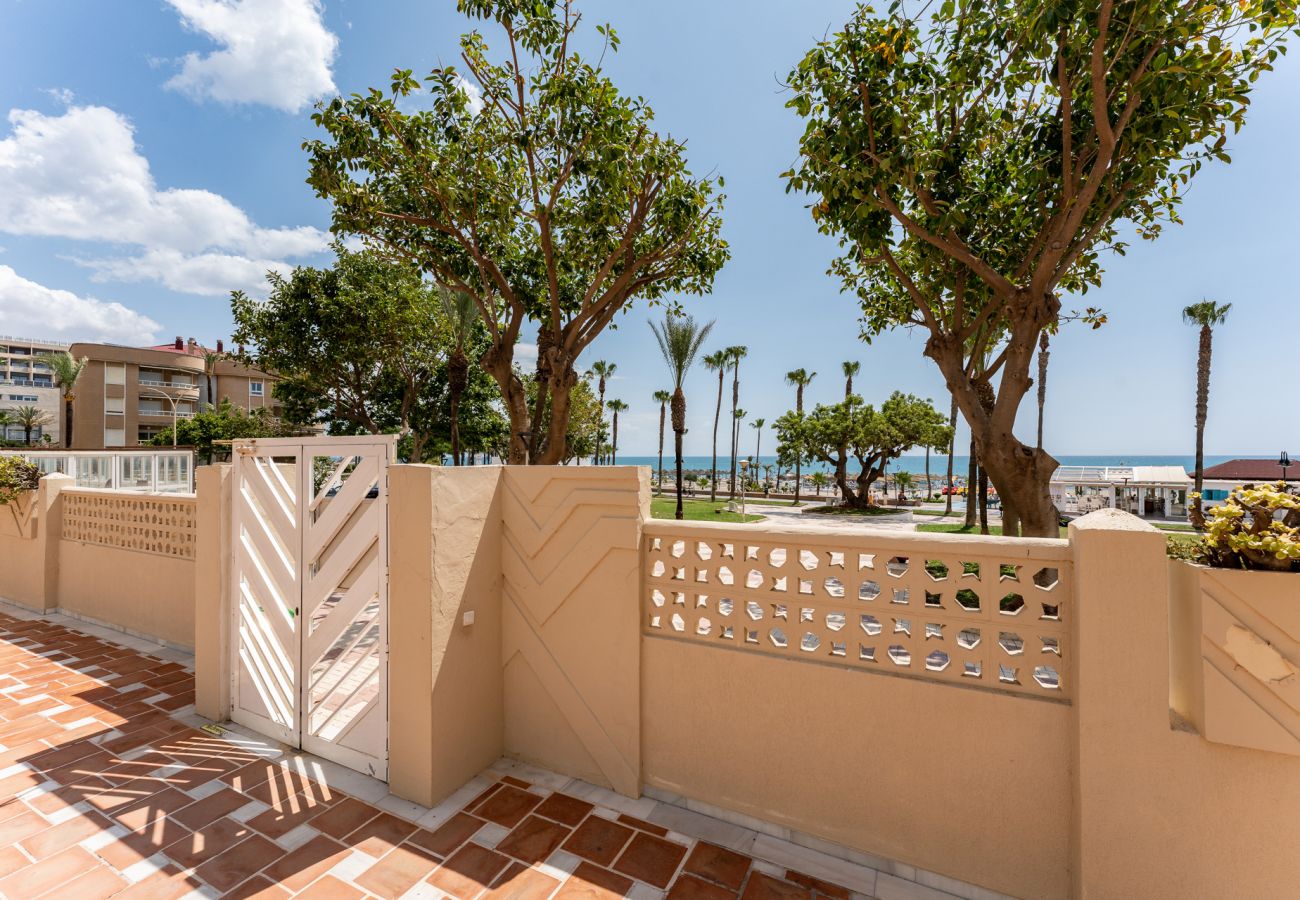 Apartamento en Torremolinos - MalagaSuite Seaside Penthouse Torremolinos