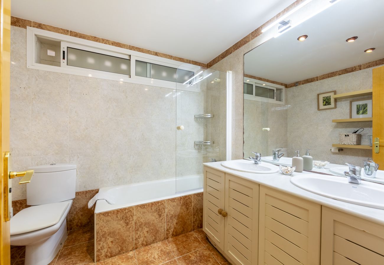 Apartamento en Roquetas de Mar - AlmeriaSuite Oliveros Aguadulce