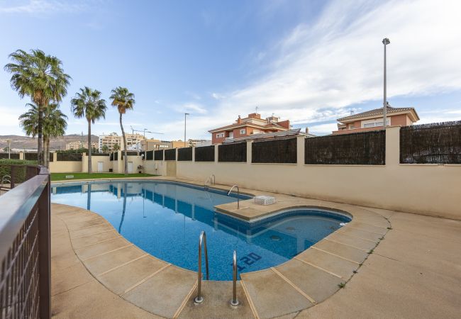 Apartamento en Roquetas de Mar - AlmeriaSuite Comfy & Pool Aguadulce