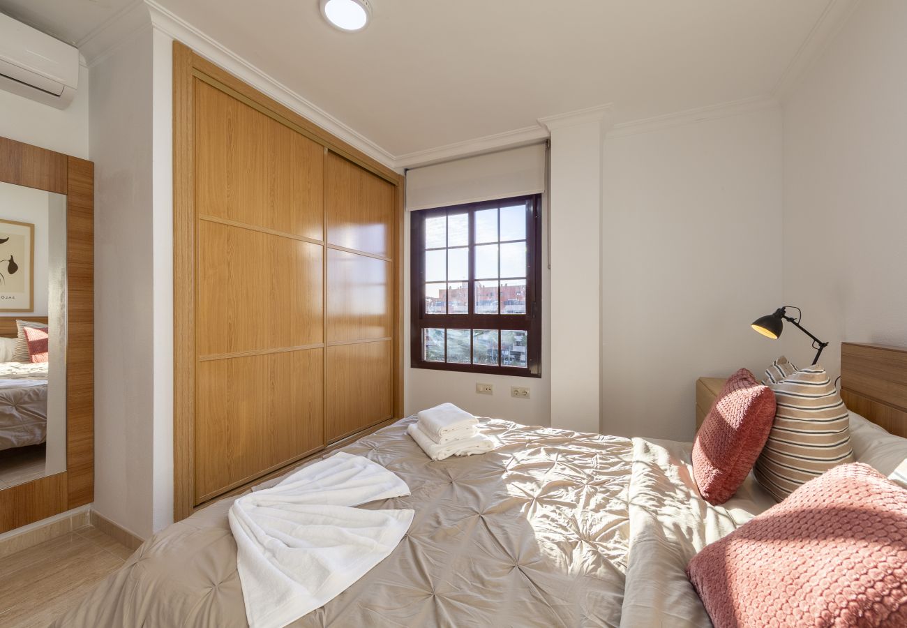 Apartamento en Roquetas de Mar - AlmeriaSuite Comfy & Pool Aguadulce
