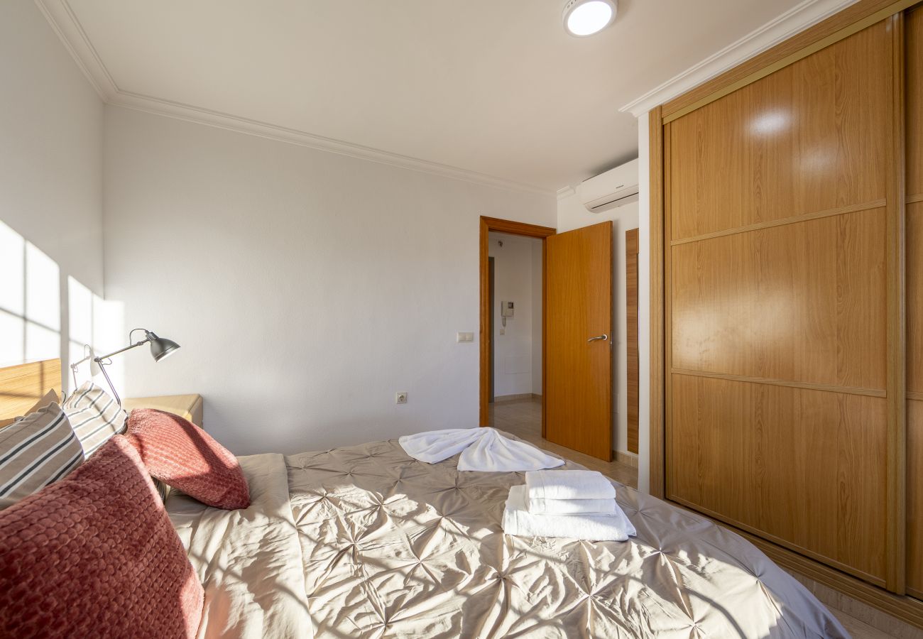 Apartamento en Roquetas de Mar - AlmeriaSuite Comfy & Pool Aguadulce