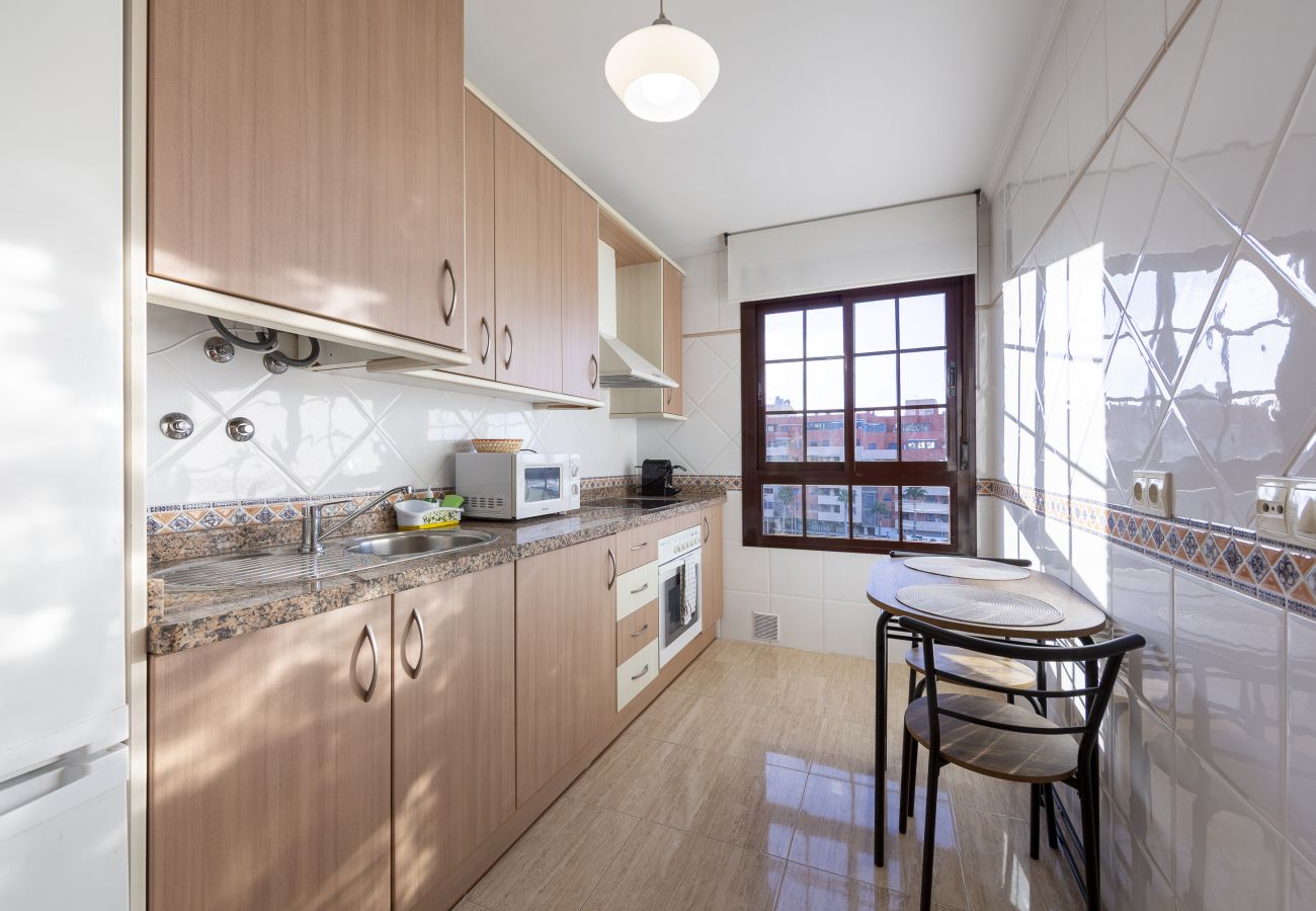 Apartamento en Roquetas de Mar - AlmeriaSuite Comfy & Pool Aguadulce