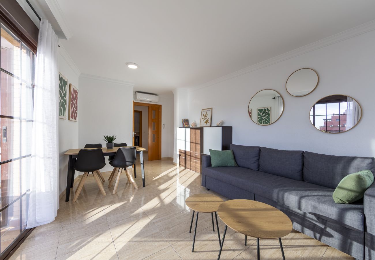 Apartamento en Roquetas de Mar - AlmeriaSuite Comfy & Pool Aguadulce