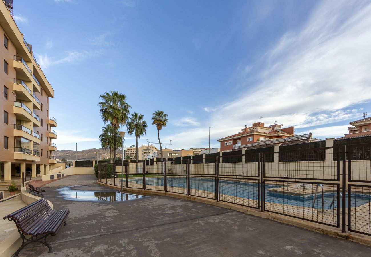 Apartamento en Roquetas de Mar - AlmeriaSuite Comfy & Pool Aguadulce