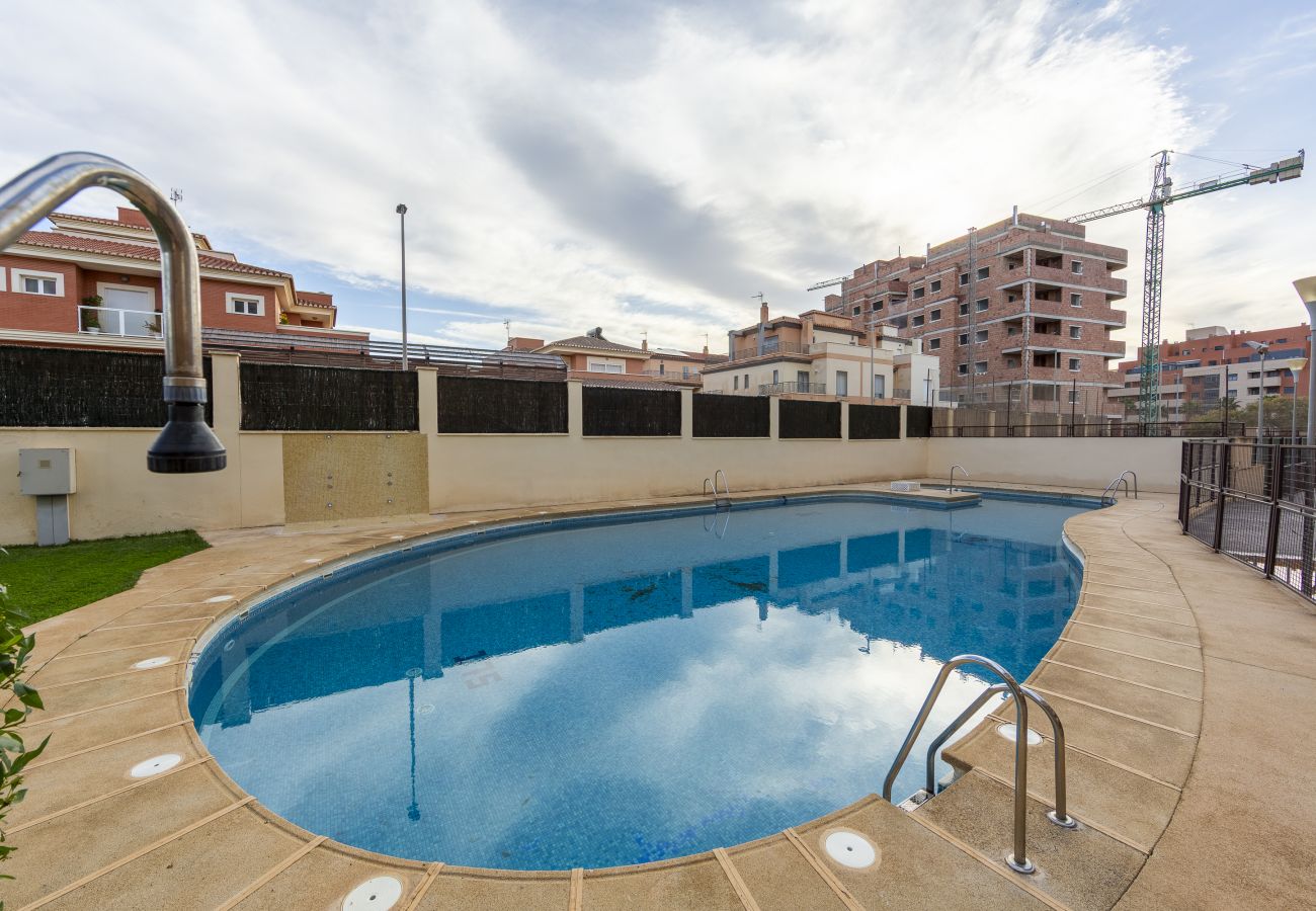 Apartamento en Roquetas de Mar - AlmeriaSuite Comfy & Pool Aguadulce