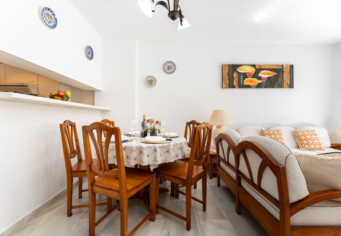 Apartamento en Torremolinos - MalagaSuite Tropical Pool
