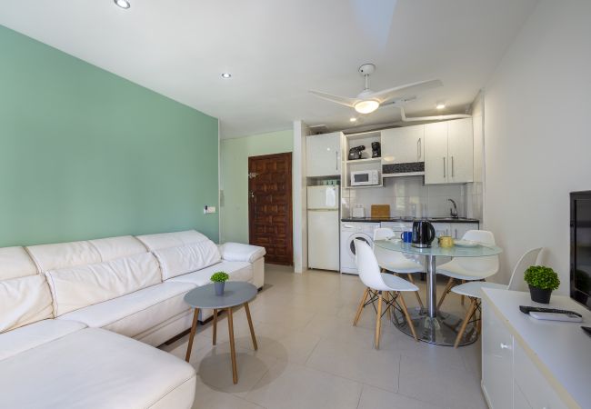 Apartamento en Roquetas de Mar - AlmeriaSuite Aguadulce Vibes