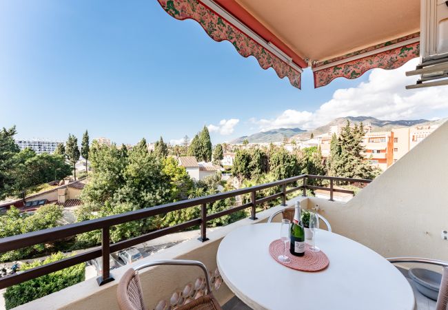 Apartamento en Torremolinos - MalagaSuite Duquesa Beach