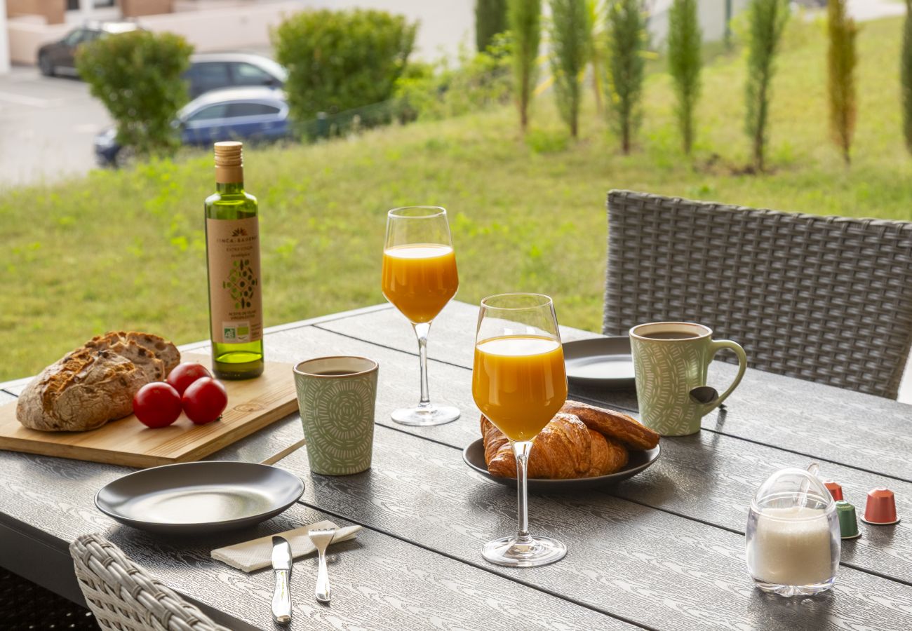 Apartamento en Vera - AlmeriaSuite Aralia Valle del Este