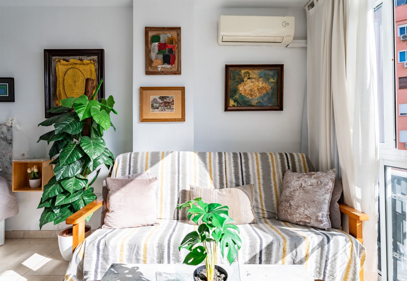 Apartamento en Torremolinos - MalagaSuite Acogedor apartamento con vistas al mar