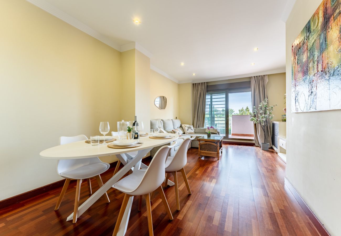 Apartamento en Torremolinos - MalagaSuite Pinillo Pool & Parking