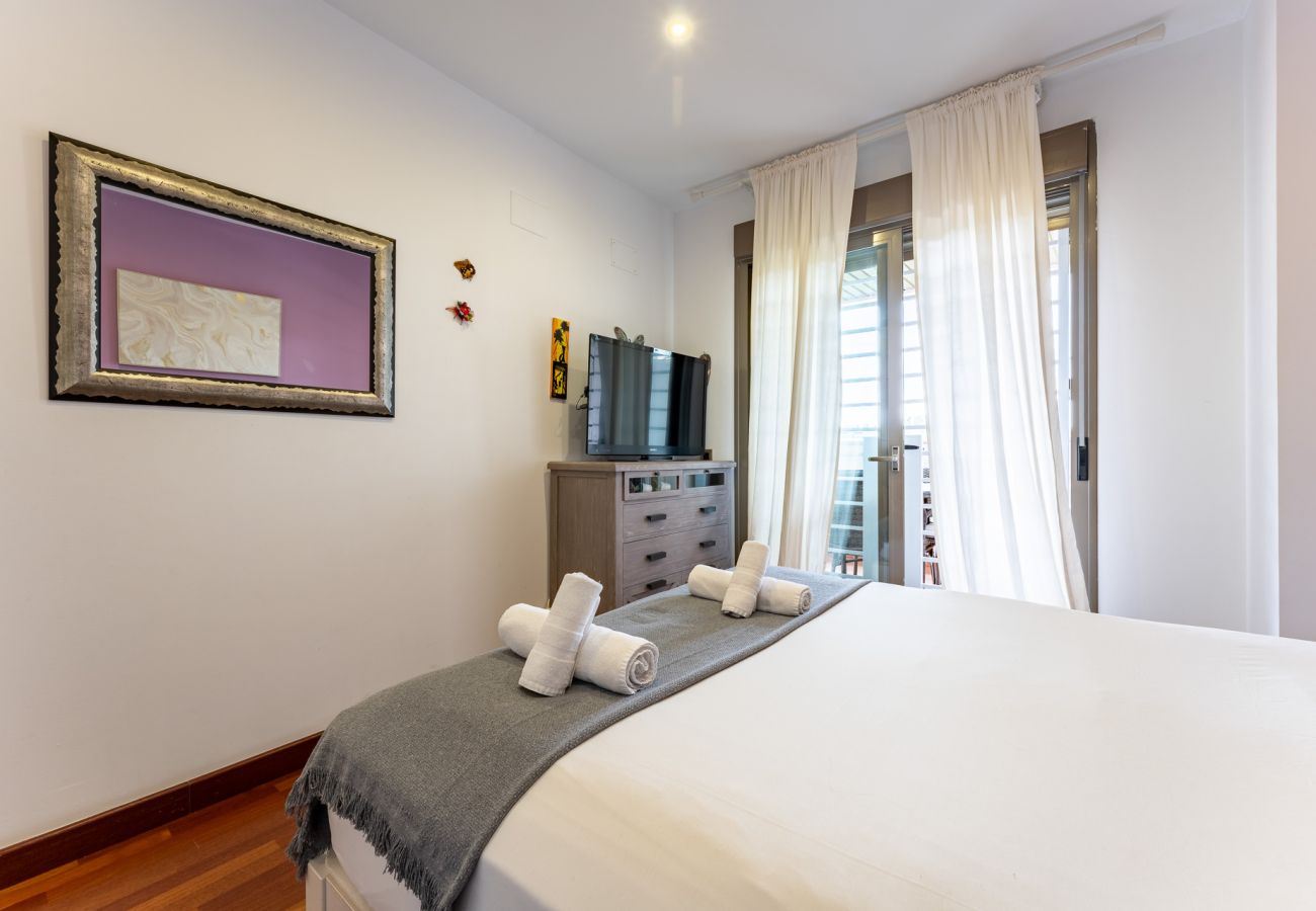 Apartamento en Torremolinos - MalagaSuite Pinillo Pool & Parking