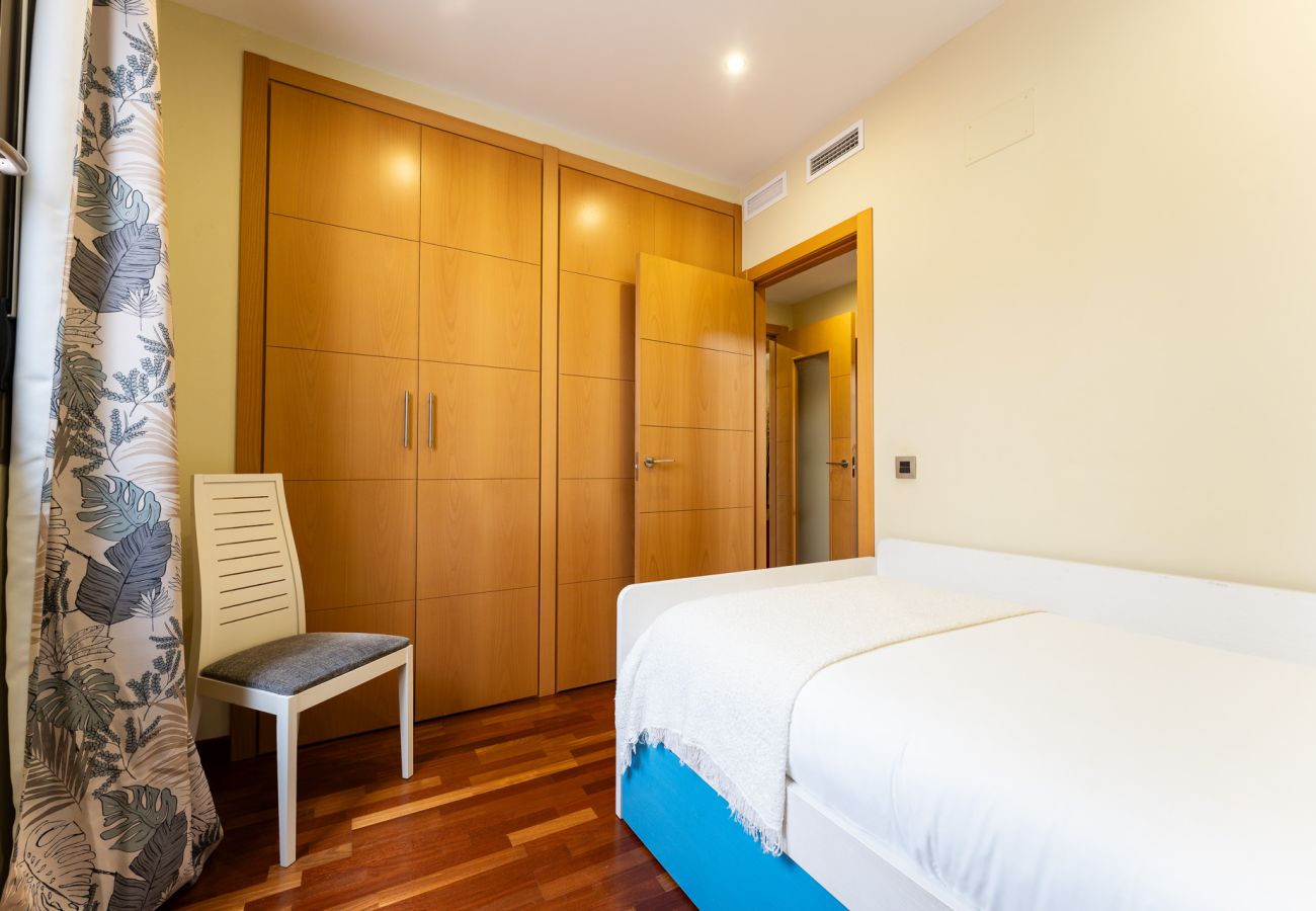 Apartamento en Torremolinos - MalagaSuite Pinillo Pool & Parking