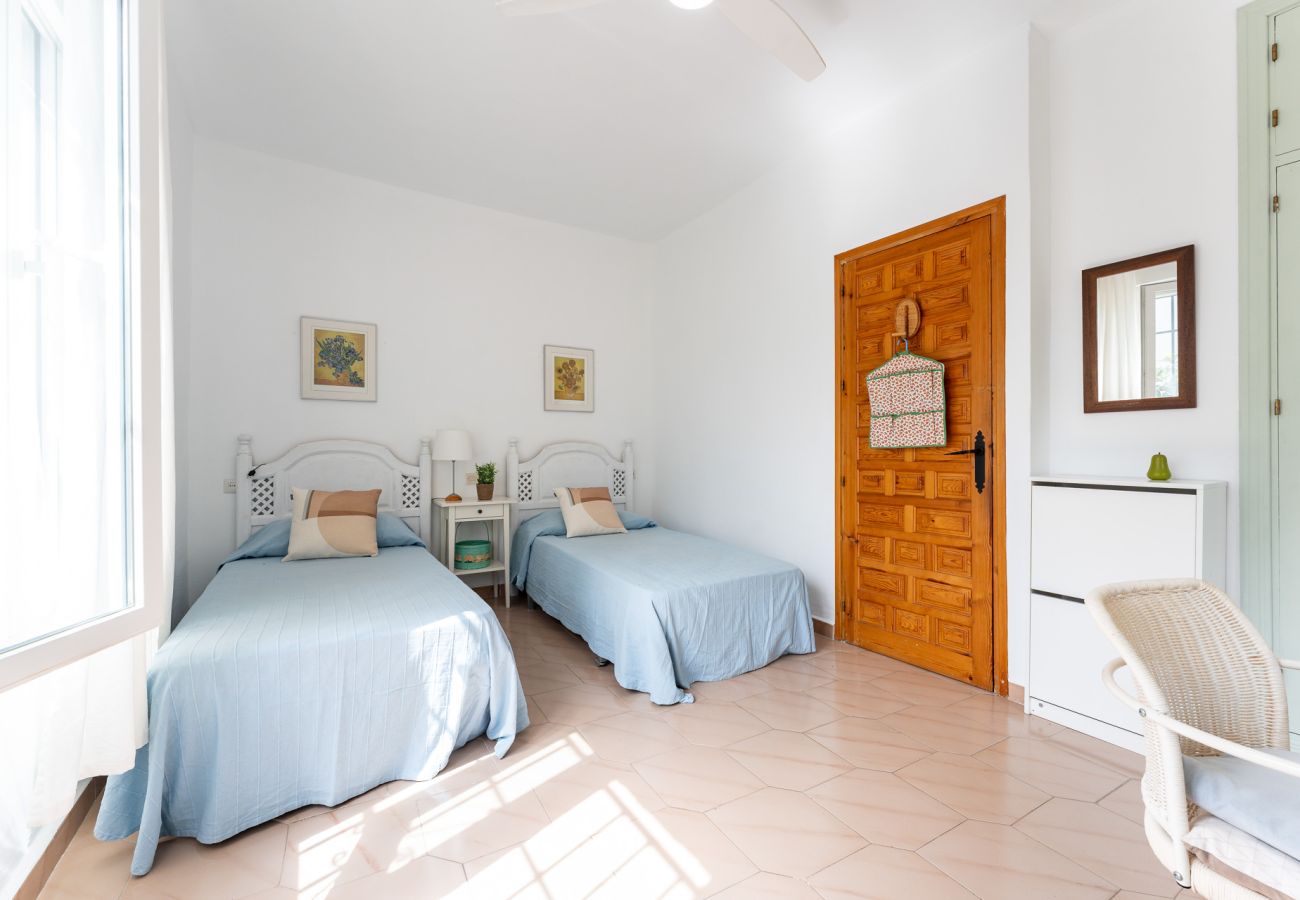 Casa en Torremolinos - MalagaSuite Cipres House Beach & Garden
