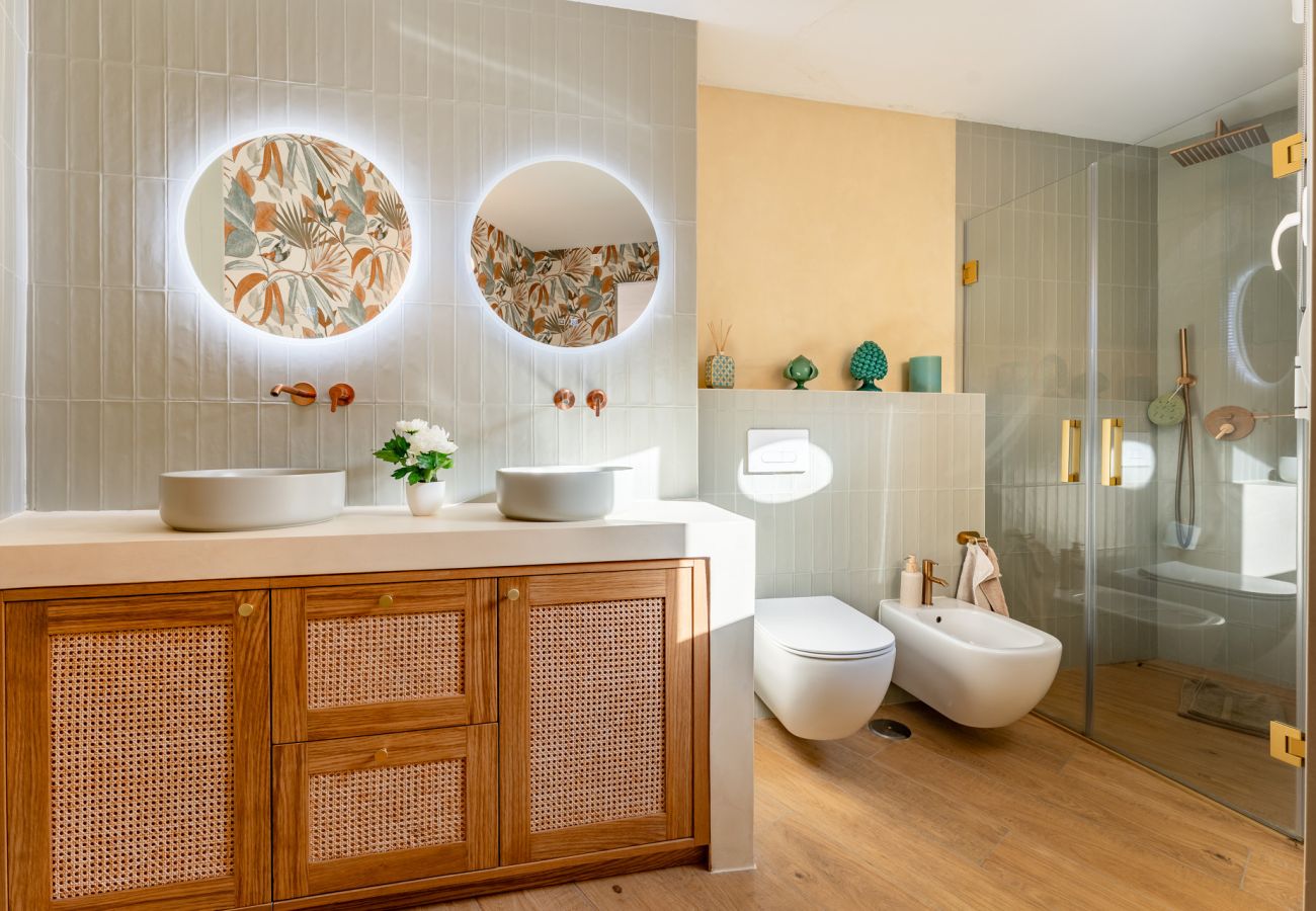 Apartamento en Torremolinos - MalagaSuite Palmeras Cielo