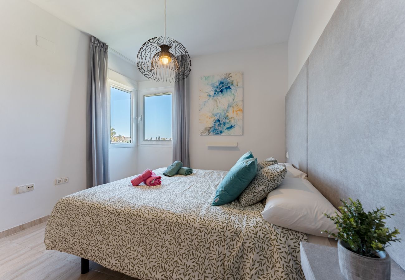 Ferienwohnung in El Ejido - AlmeriaSuite Palm Beach Golf & Pool 7002