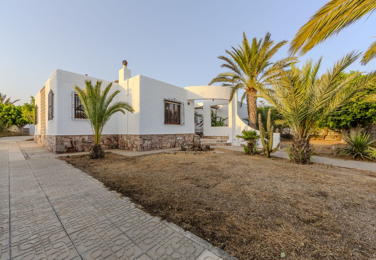 Ferienhaus in Retamar - AlmeriaSuite Villa Oasis de Retamar