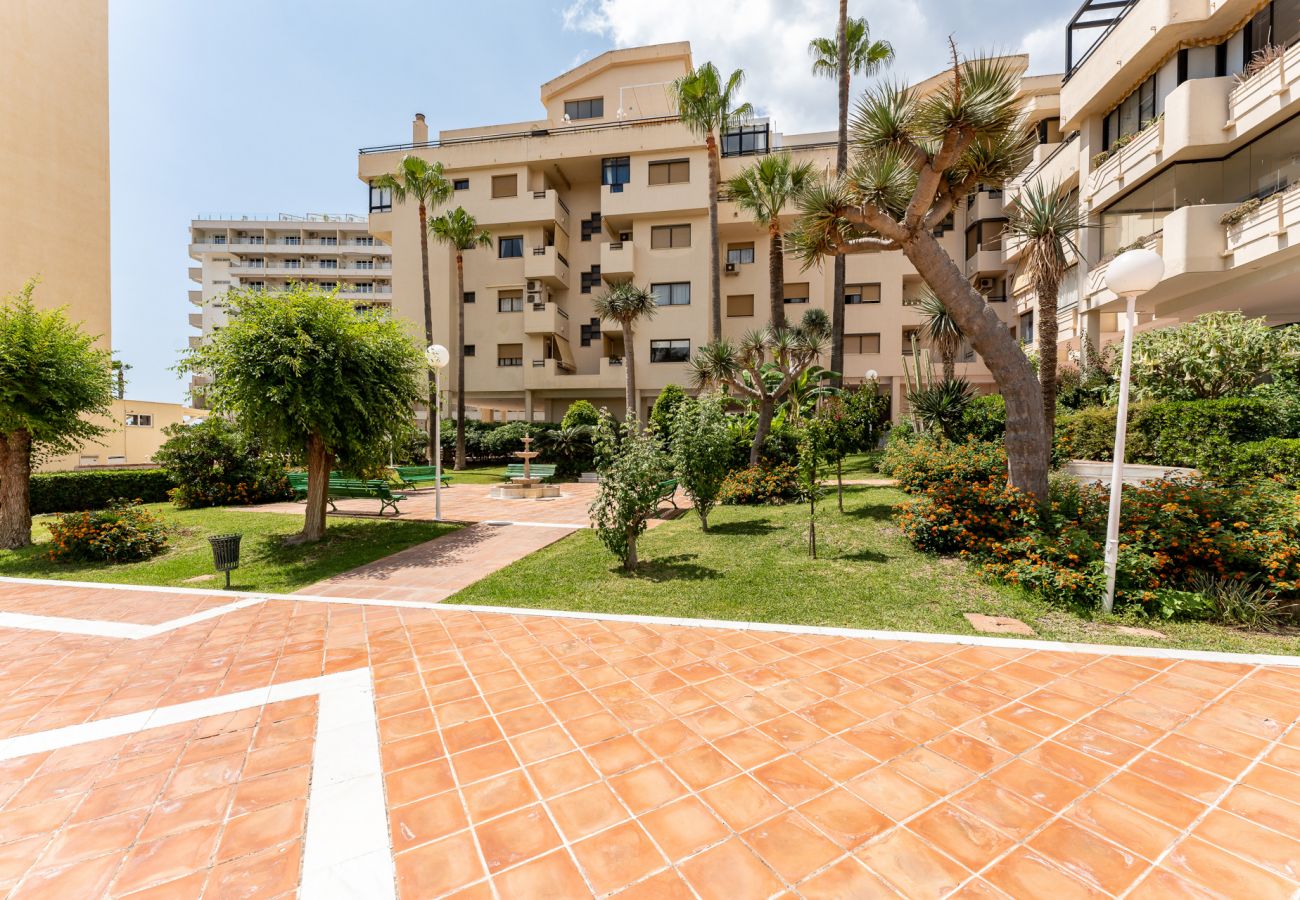 Apartment in Torremolinos - MalagaSuite Seaside Penthouse Torremolinos