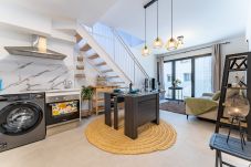 Apartment in Málaga - MalagaSuite Dúplex con Piscina