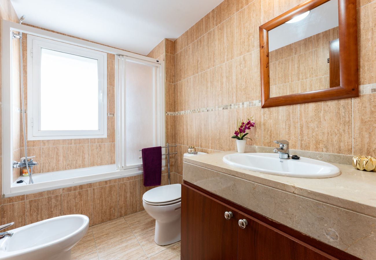 Apartment in Torremolinos - MalagaSuite La Nogalera Beach