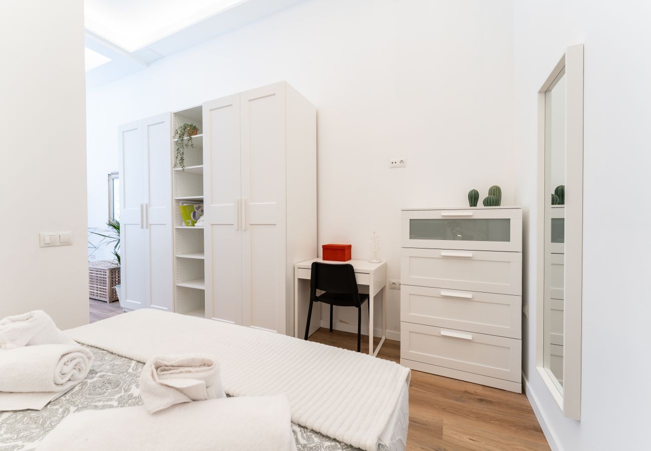 Apartment in Málaga - MalagaSuite Trendy & Cozy Apartment