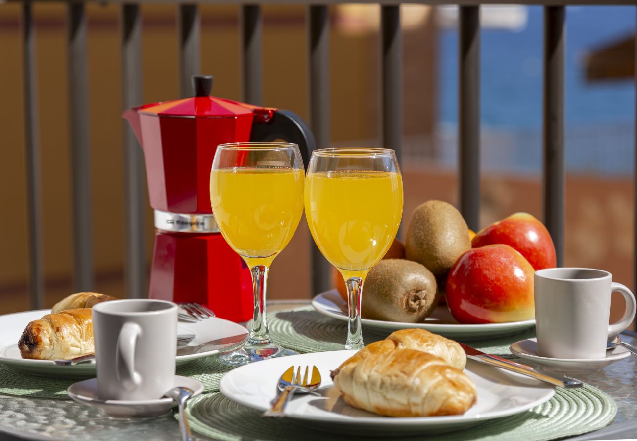 Apartment in Almería - AlmeriaSuite Las Caracolas Beach