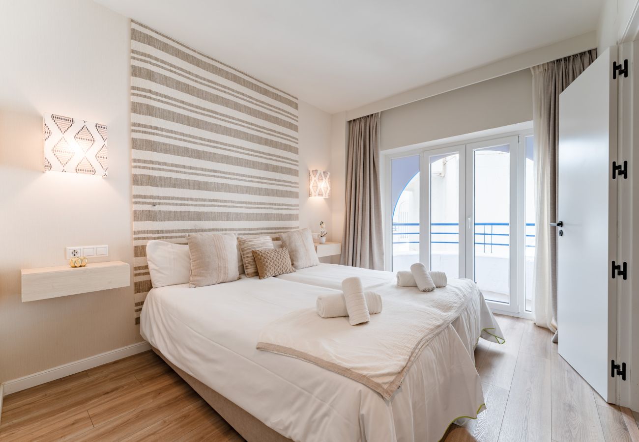 Apartment in Marbella - MalagaSuite Duplex Marbella with Parking