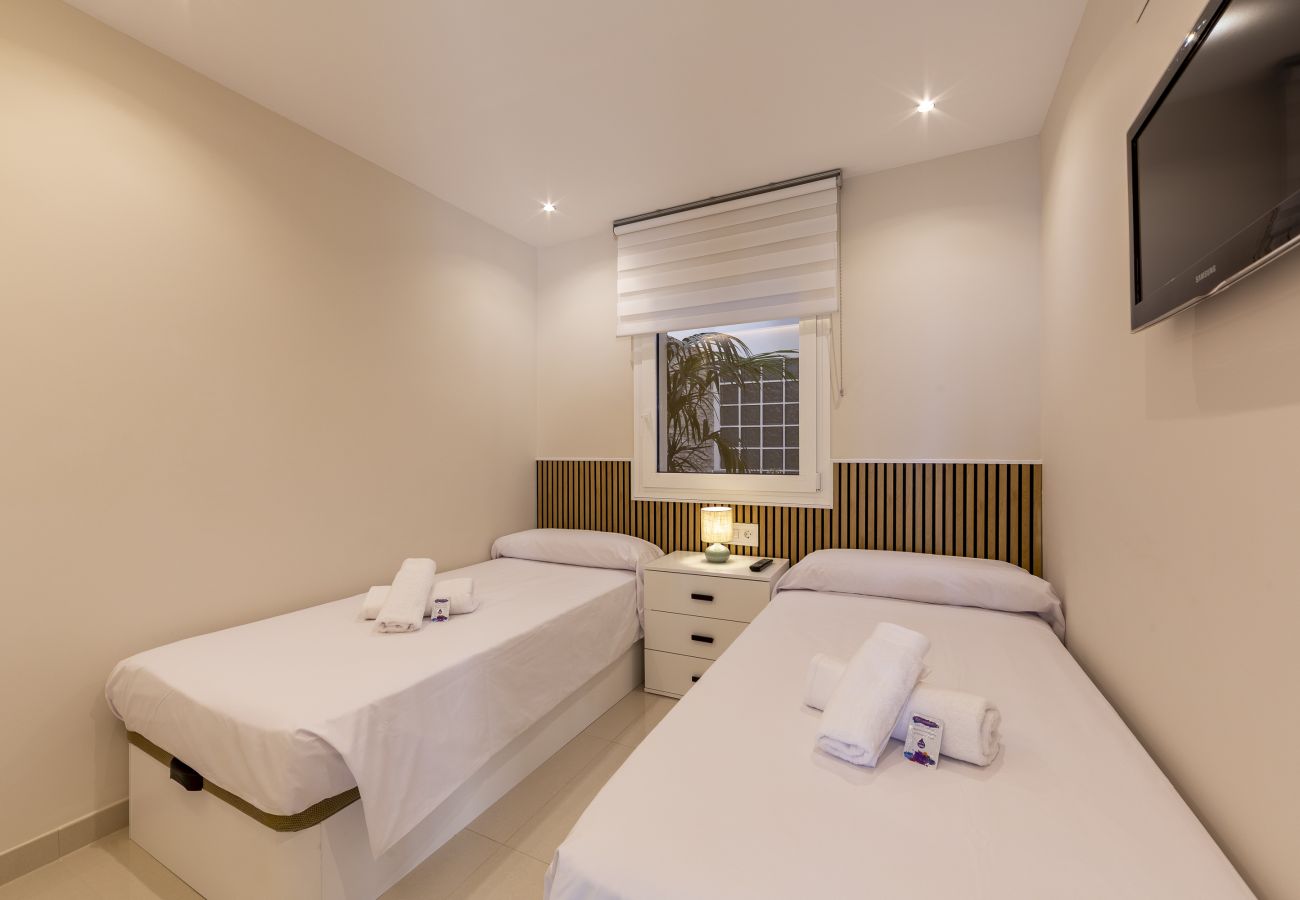 Apartment in Almería - AlmeriaSuite Gran Bahia Playa