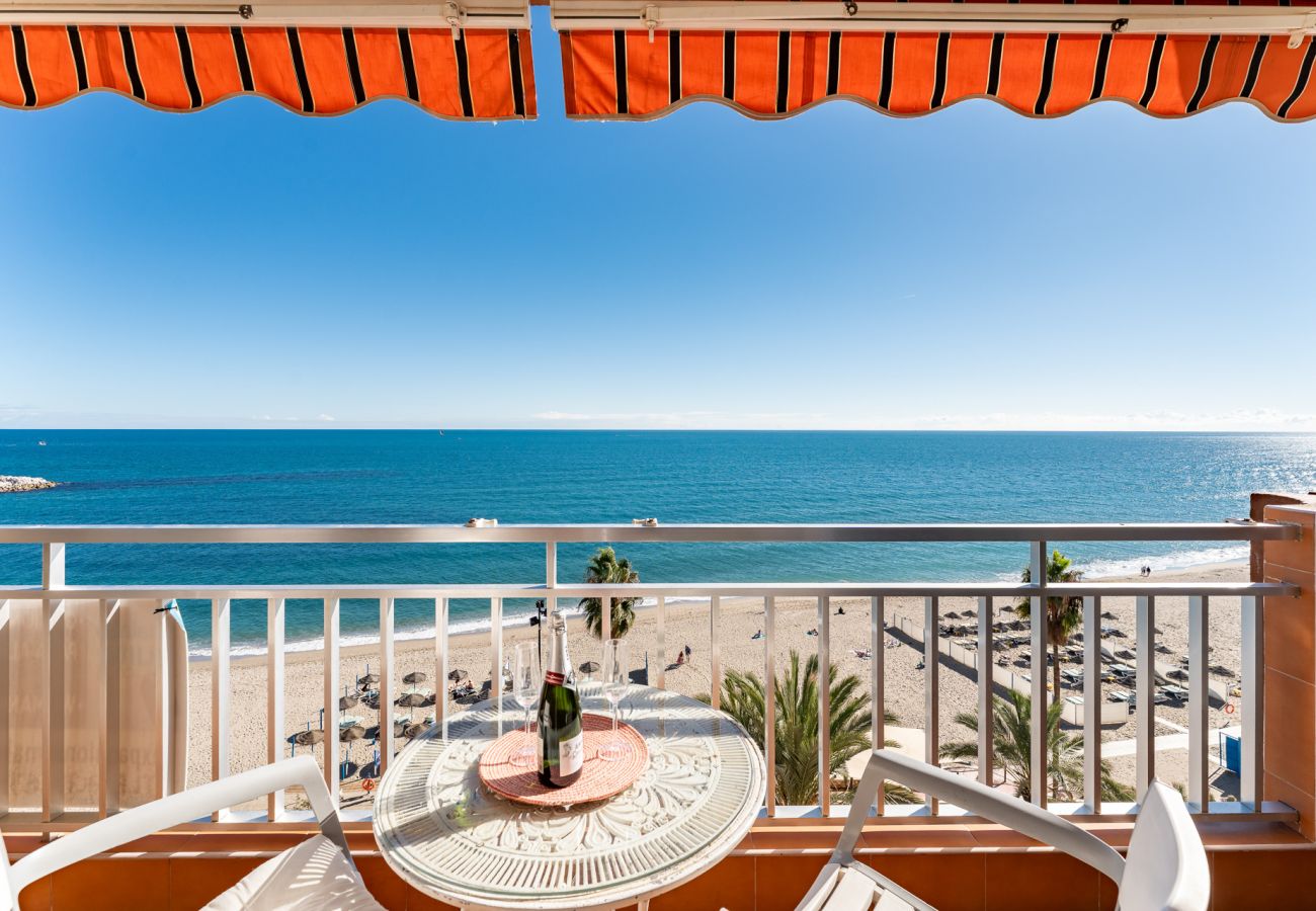 Apartment in Fuengirola - MalagaSuite First Line Beach Terrace