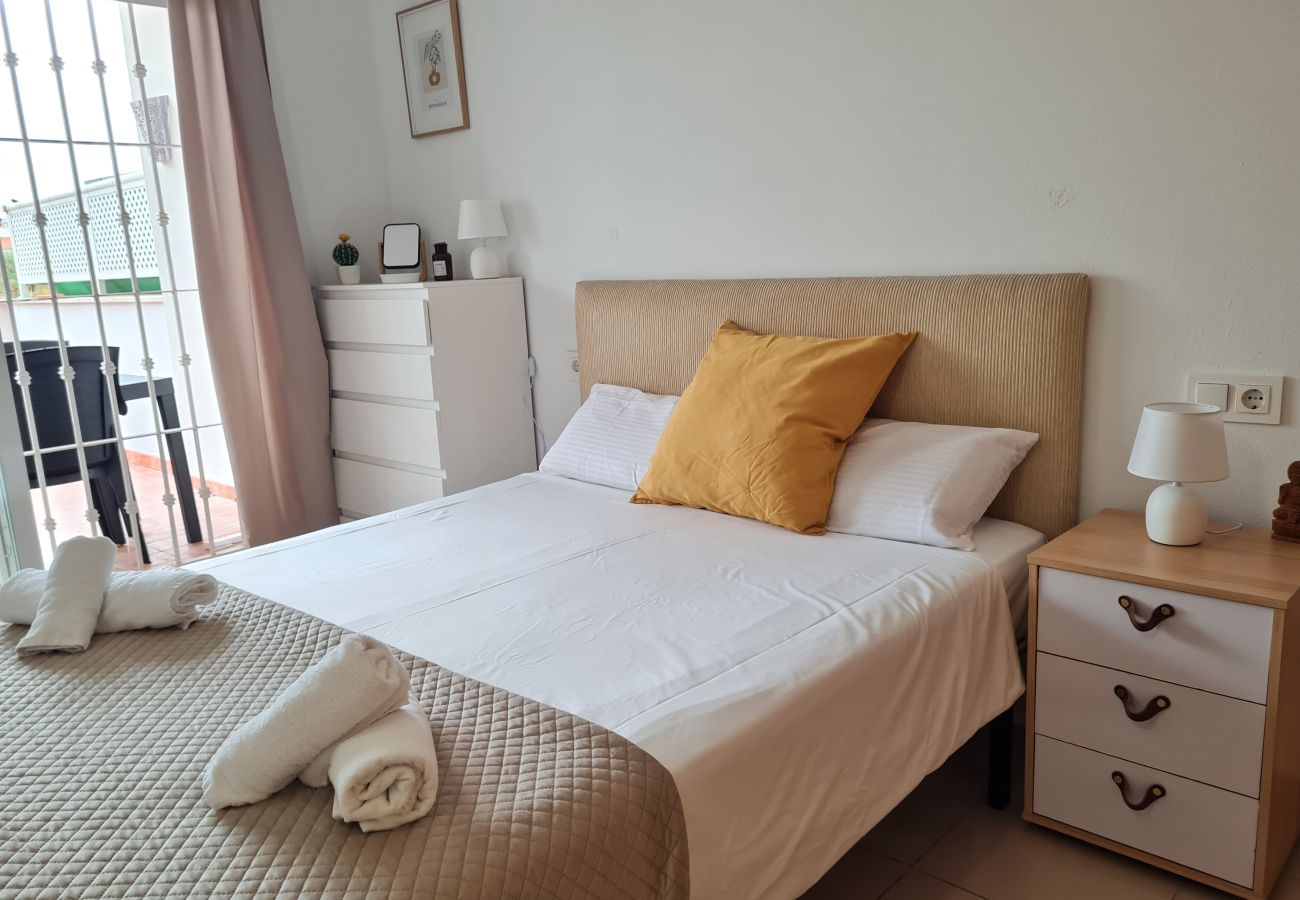 Apartment in Estepona - MalagaSuite Estepona Sun & Terrace