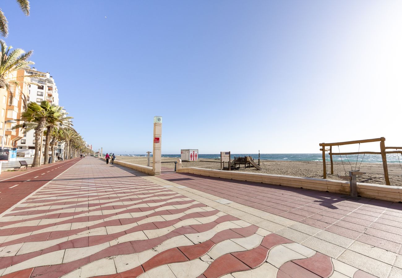 Apartment in Almería - AlmeriaSuite El Zapillo Beach