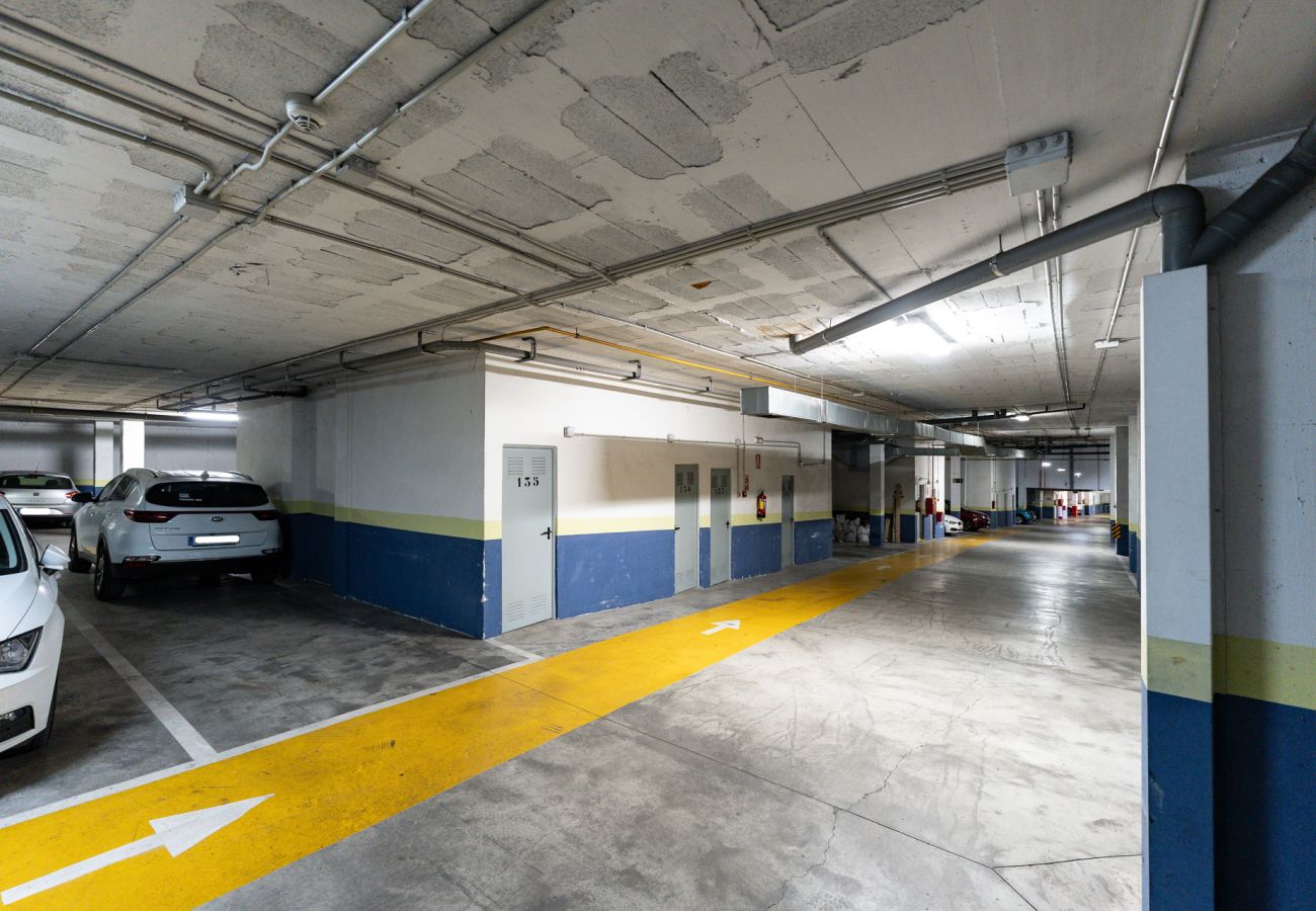 Apartment in Torremolinos - MalagaSuite Pinillo Pool & Parking