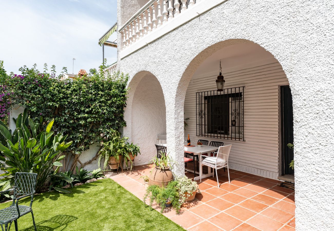House in Torremolinos - MalagaSuite Cipres House Beach & Garden