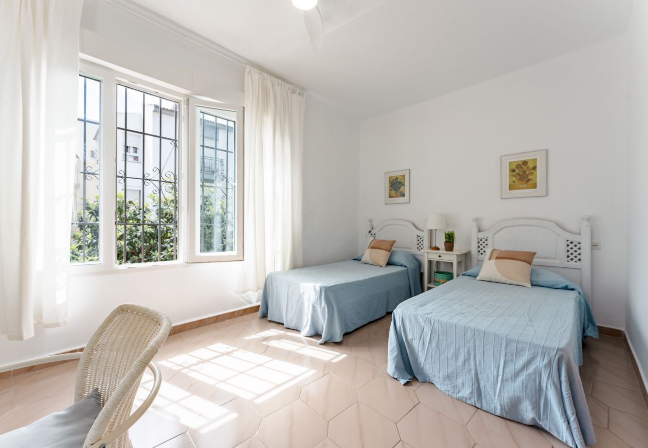 House in Torremolinos - MalagaSuite Cipres House Beach & Garden