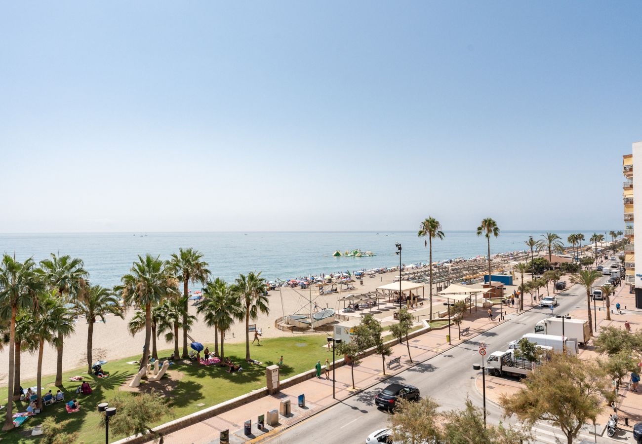 Apartment in Fuengirola - MalagaSuite Frontline Beach Fuengirola