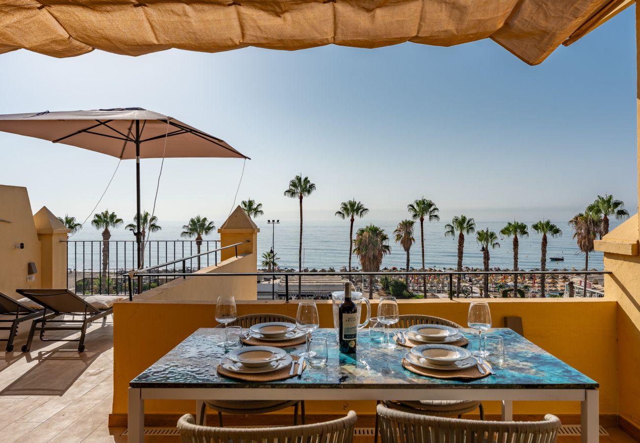 Apartment in Torremolinos - MalagaSuite Palmeras Cielo