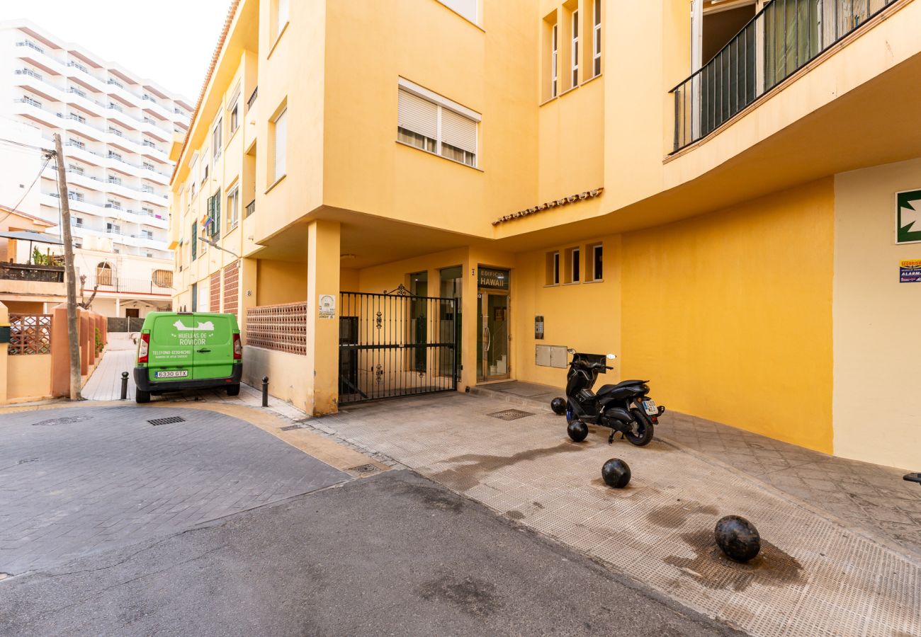 Apartment in Torremolinos - MalagaSuite Palmeras Cielo