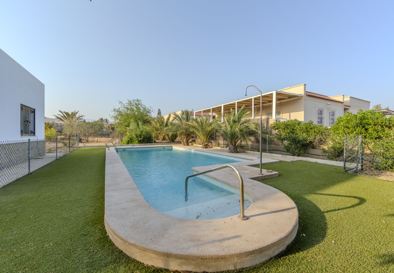 House in Retamar - AlmeriaSuite Villa Oasis de Retamar