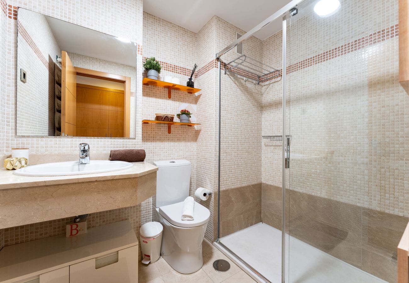 Appartement à Torremolinos - MalagaSuite Pinillo Pool & Parking