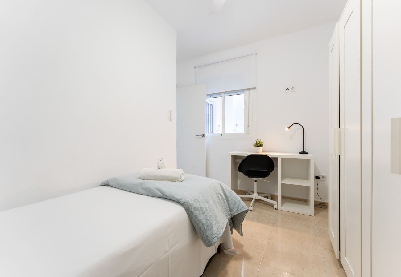 Appartamento a Málaga - MalagaSuite Cozy 2 Bed Near Center