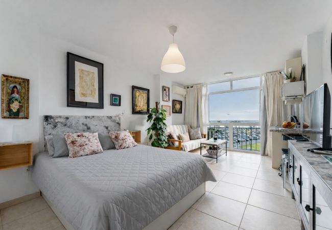 Appartamento a Torremolinos - MalagaSuite Acogedor apartamento con vistas al mar