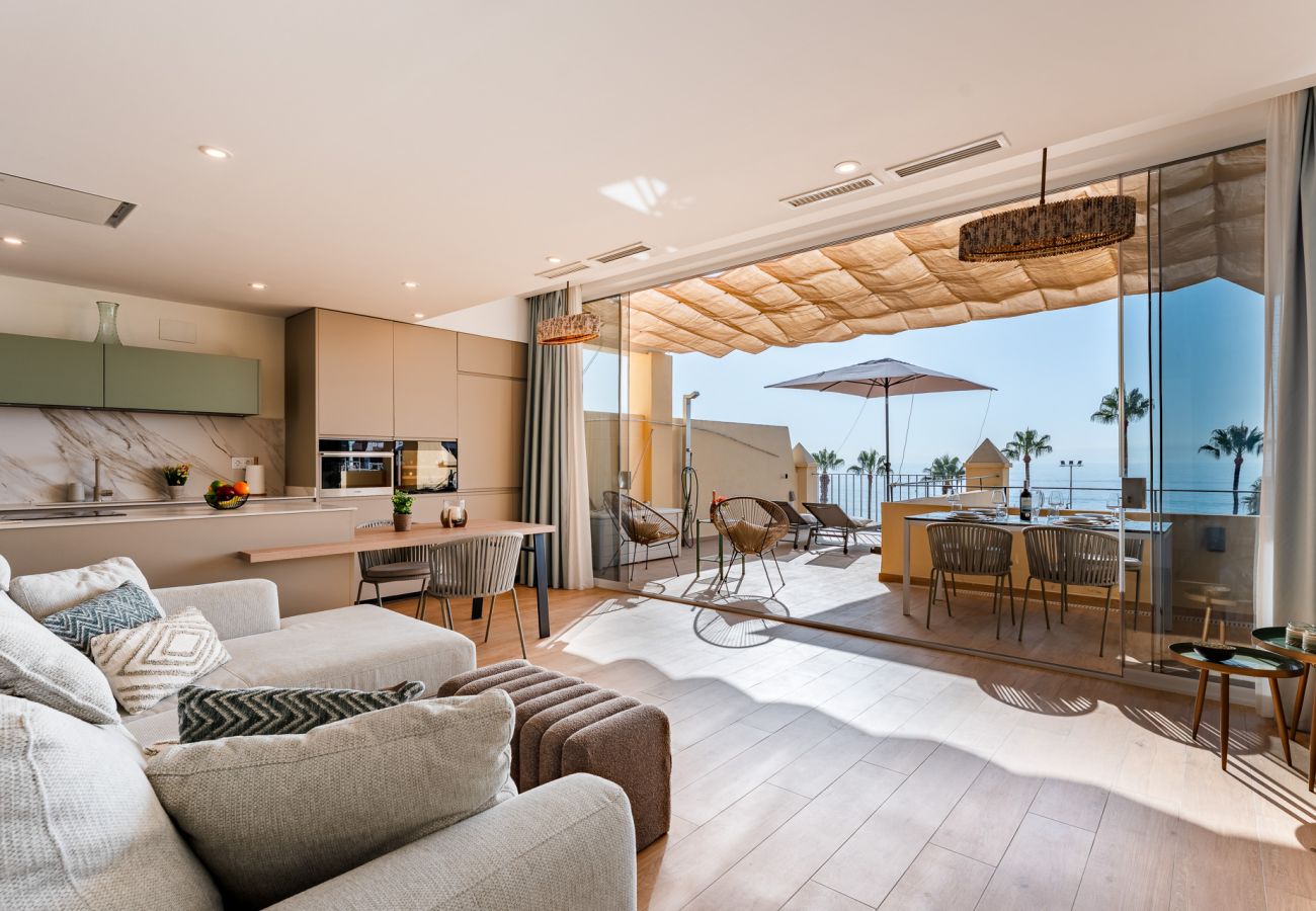 Appartamento a Torremolinos - MalagaSuite Palmeras Cielo
