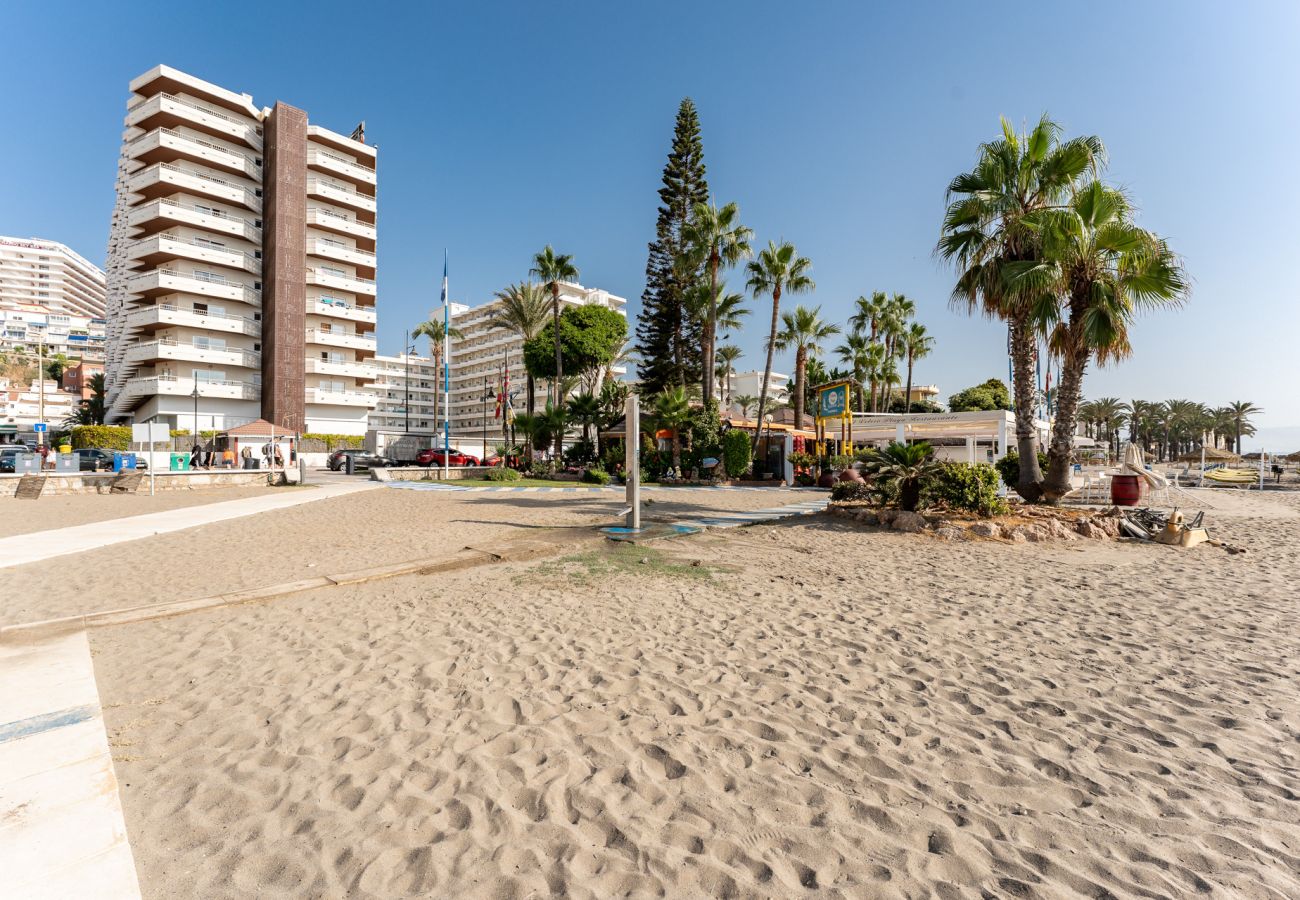 Appartamento a Torremolinos - MalagaSuite Palmeras Cielo